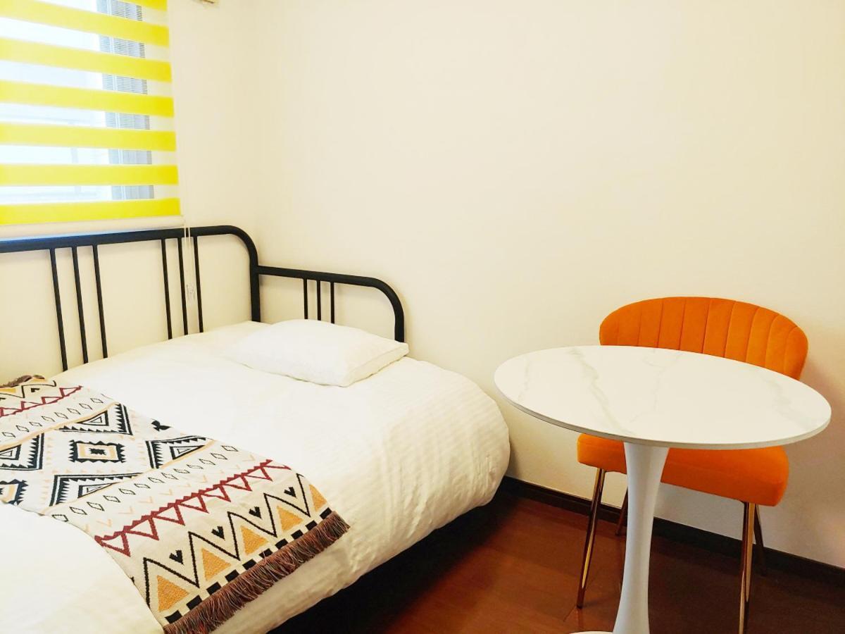 メゾンドオーク 新大久保 Apartment Tokyo Bagian luar foto